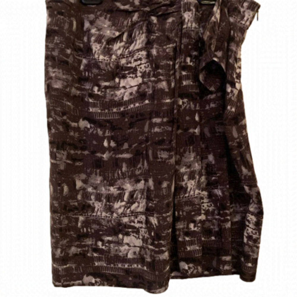 𝅺marcella short grey, black and white patterned skirt.